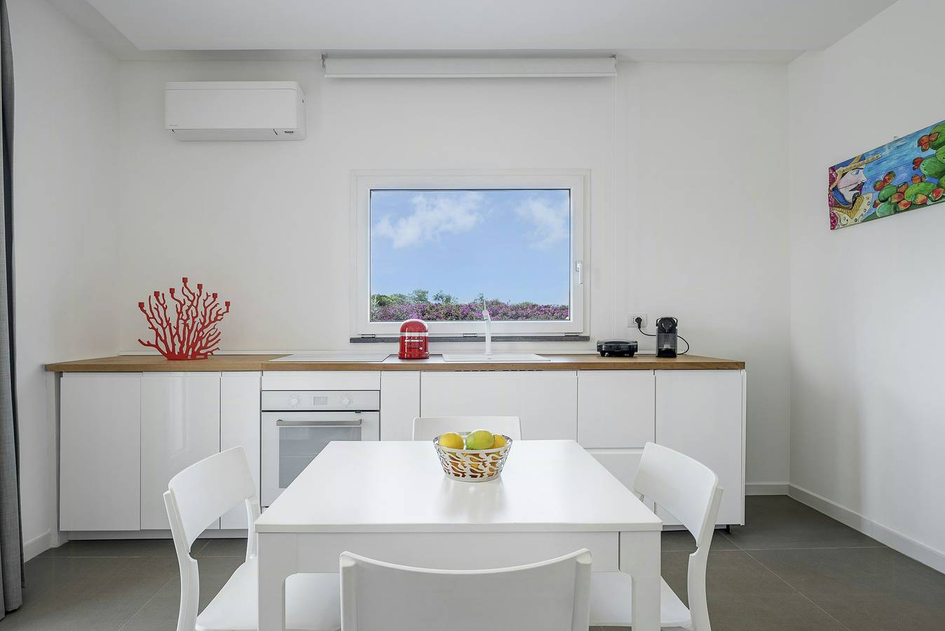 Villa moderna con piscina a Fontane Bianche in Fontane Bianche, Cassibile