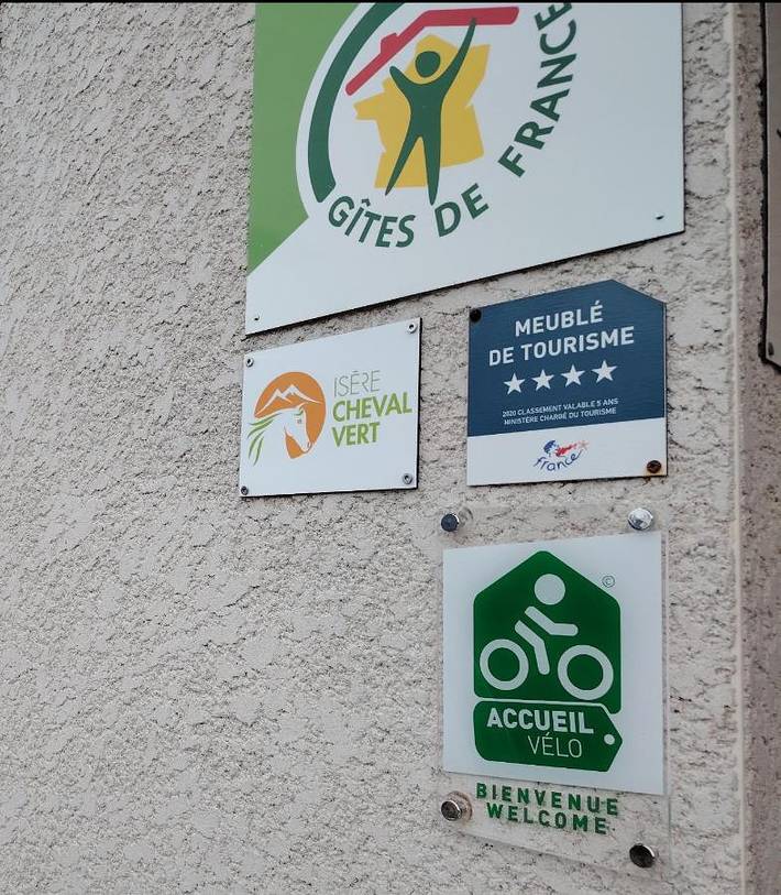 Location de vacances pour 8 personnes, avec jardin et vue dans Ponsonnas - 4