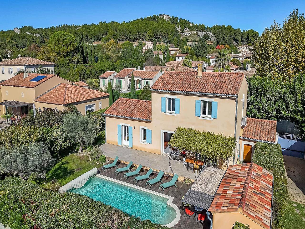 Entire apartment, Mas Hortense apartment with private pool in Maussane-les-Alpilles, Arles region