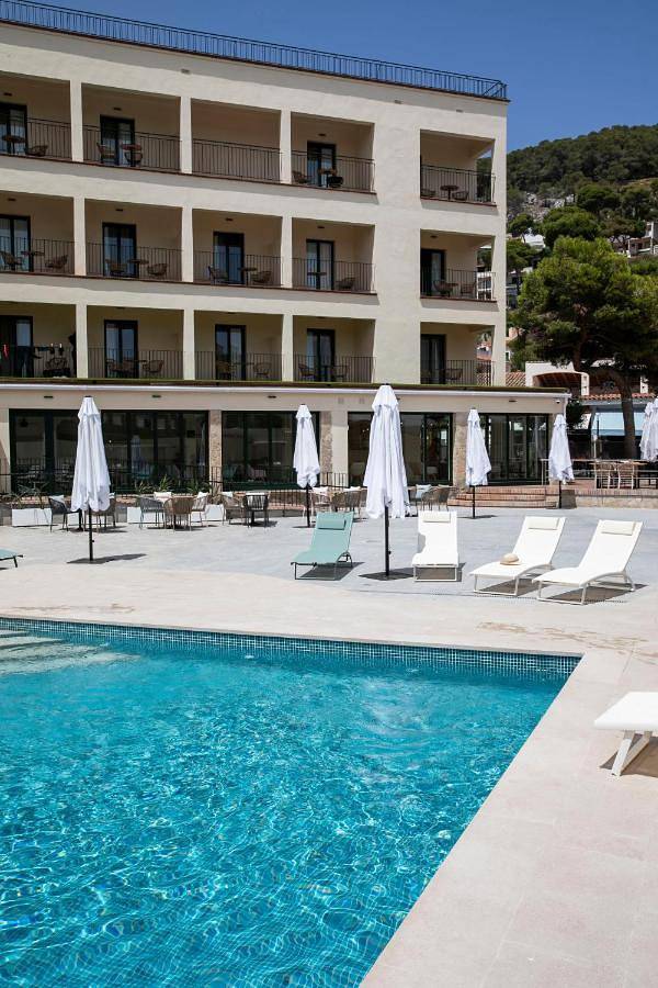 Hôtel pour 3 personnes, avec vue ainsi que jardin et piscine