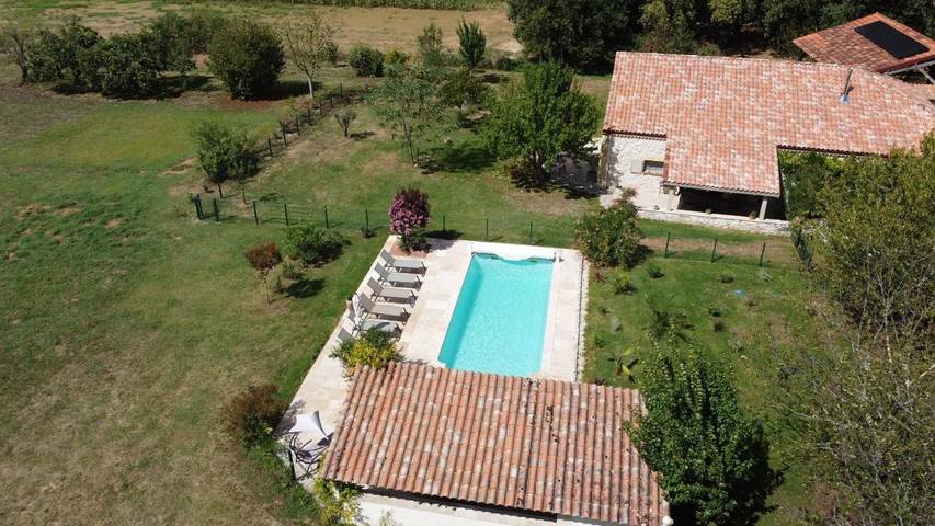 Maison de campagne pour 6 personnes, avec vue ainsi que jardin et piscine, animaux acceptés à Saint-Georges - 4