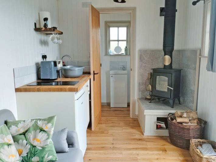 Spring Meadow Shepherds Hut in Lake District