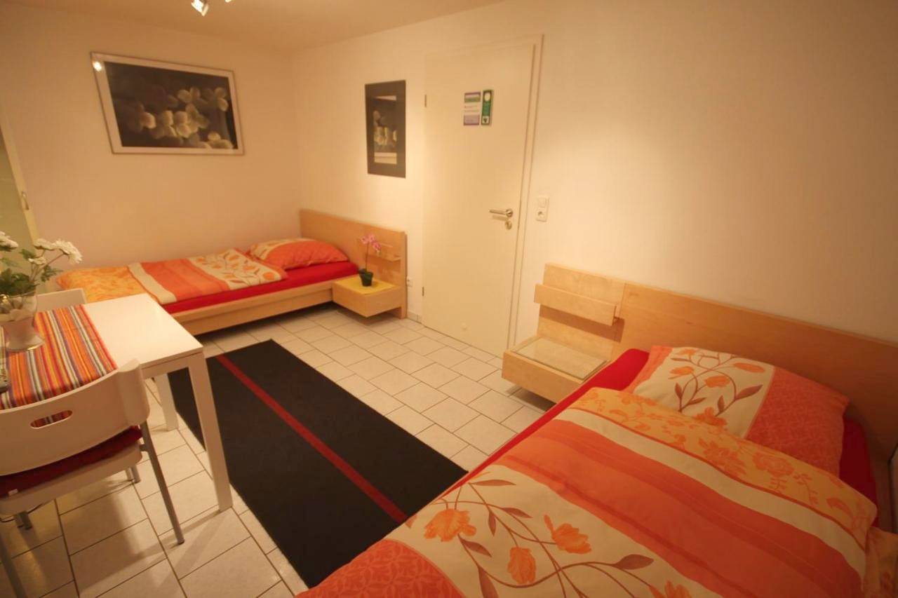 Twin Room with Shared Bathroom in Braunschweig, Braunschweig und Umgebung