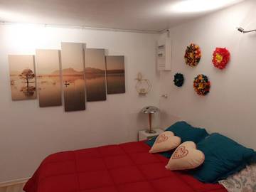 Gîte pour 2 personnes, avec vue ainsi que terrasse et jardin à Bonnes