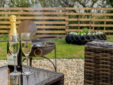 Cottage for 2 People in Essex, East of England, Photo 3