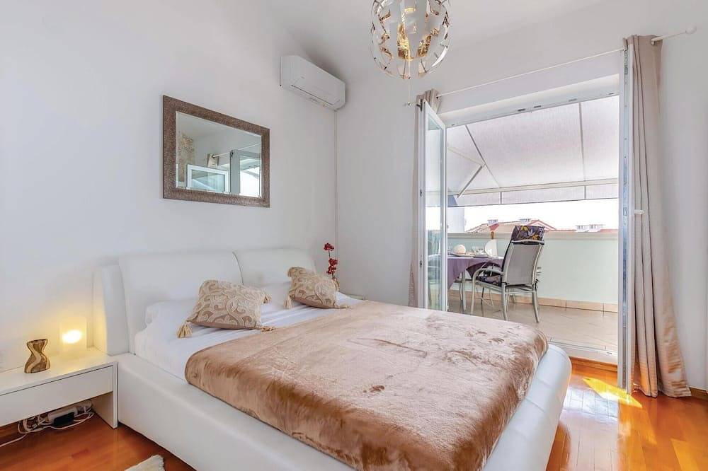 Apartamento entero, Apartamento de 2 habitaciones que admite mascotas. in Selce, Condado de Primorje-Gorski Kotar