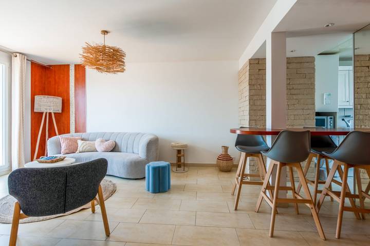 Gîte pour 4 personnes, avec terrasse, adapté aux familles dans Plage de Juan-les-Pins - 3