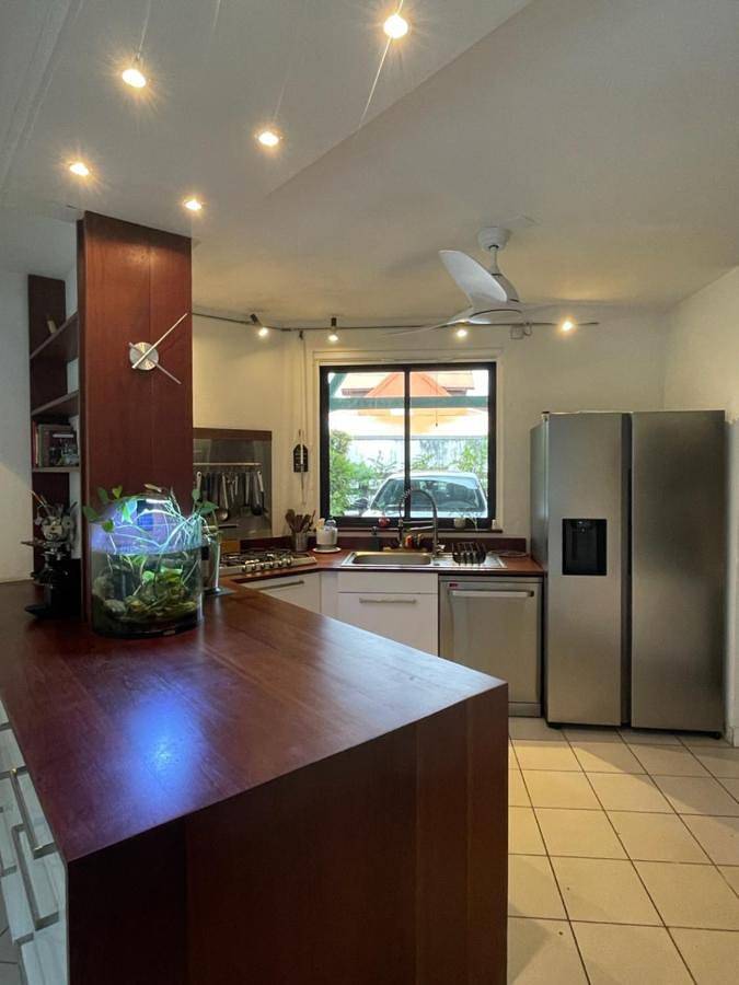 Location de vacances pour 6 personnes, avec terrasse et piscine à Kourou - 2