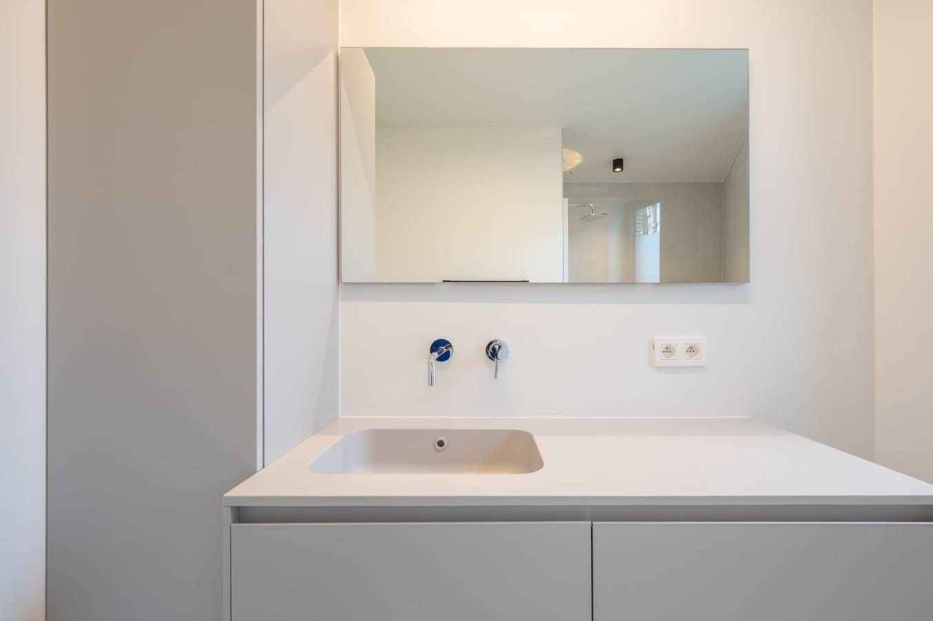 Ganze Wohnung, Mistral  Modern appartement in Knokke-Heist met 2 slaapkamers en terras in Duinbergen, Knokke-Heist