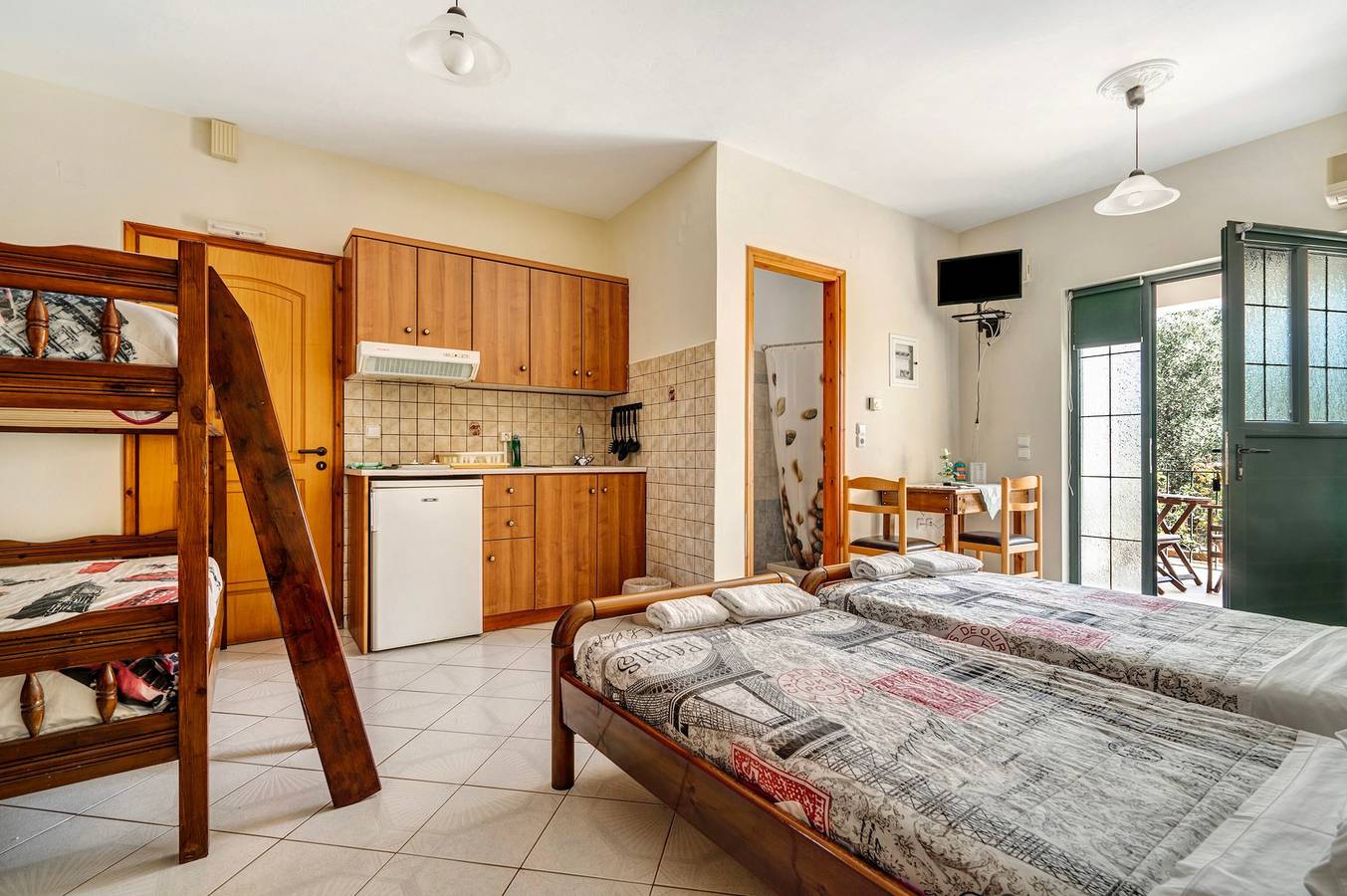 Ganzes Studio, Studio „Daratos 5“ mit Gemeinschaftsgarten & Wlan in Sami, Kefalonia