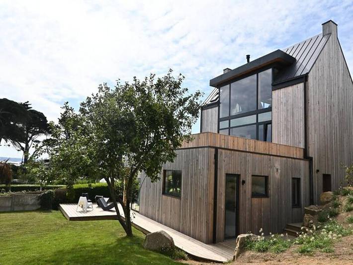 Location de vacances pour 4 personnes, avec jardin et terrasse, adapté aux familles dans Port Blanc (Penvénan)