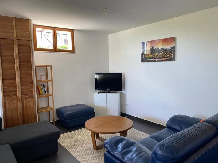 Apartamento de vacaciones para 4 personas, con jardín además de piscina y vistas - 1
