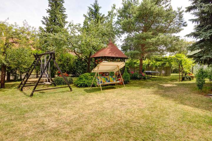 Ganze Ferienwohnung, Ferienwohnung nur 200 m von dem Strand entfernt in Balatonmariafürdö, Plattensee Südufer
