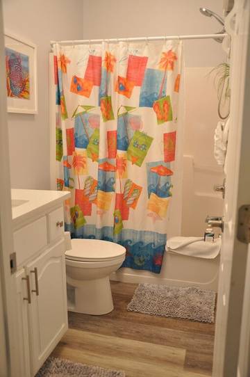 Cabin for 8 Guests in Miramar Beach, Emerald Coast, Picture 3