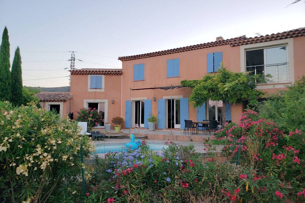 Bastide 8 pièces, 10 personnes, piscine, vue mer, La Ciotat in La Ciotat, Région de Marseille