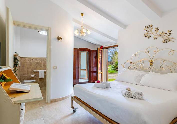 Villa für 8 Personen, mit Balkon und Garten