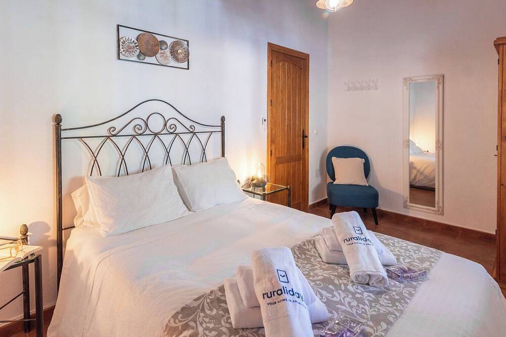 Casa Lorpica El Borge by Ruralidays in El Borge, Málaga Provincie