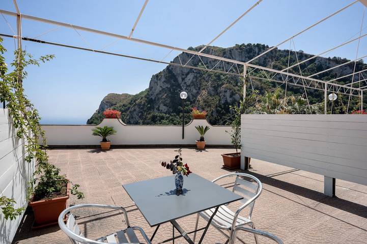 Entire apartment, Apartment 'Appartamento Nerano' with Sea View, Wi-Fi and Air Conditioning in Massa Lubrense, Naples Province