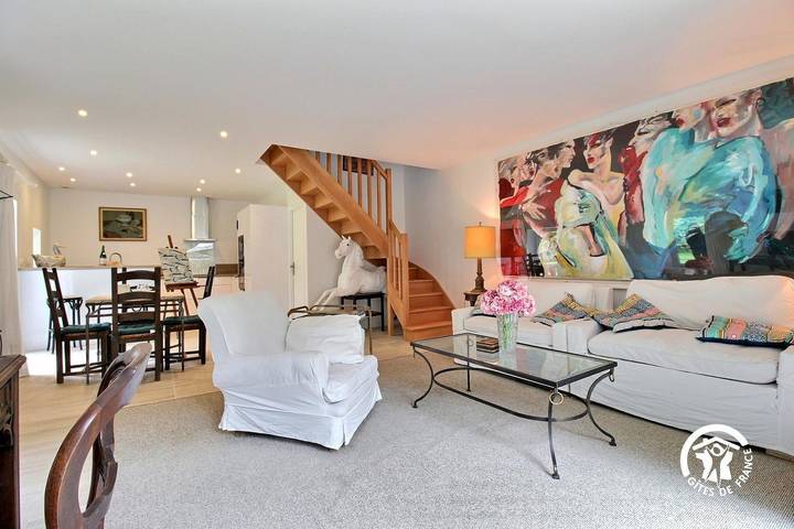Gîte pour 2 personnes, avec jardin et terrasse à Nostang