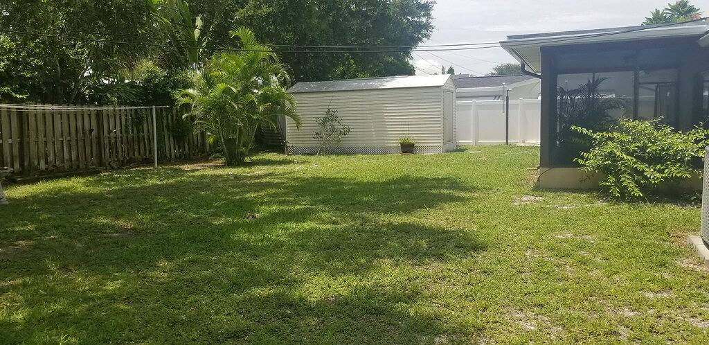 Off Season Pricing-2 blocks from beach and downtown in Cocoa Beach, Space Coast