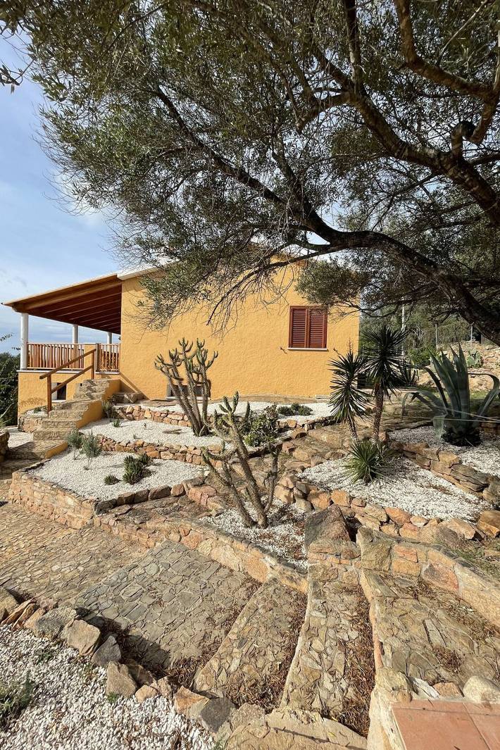 Casa vacanza per 6 persone, con Balcone e Terrazza nonché Giardino a Porto Istana