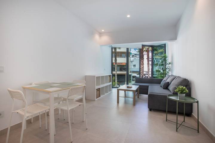 Ganze Wohnung, Ferienwohnung 'Zimmer 1' mit Wlan und Klimaanlage in Torremolinos Zentrum, Torremolinos