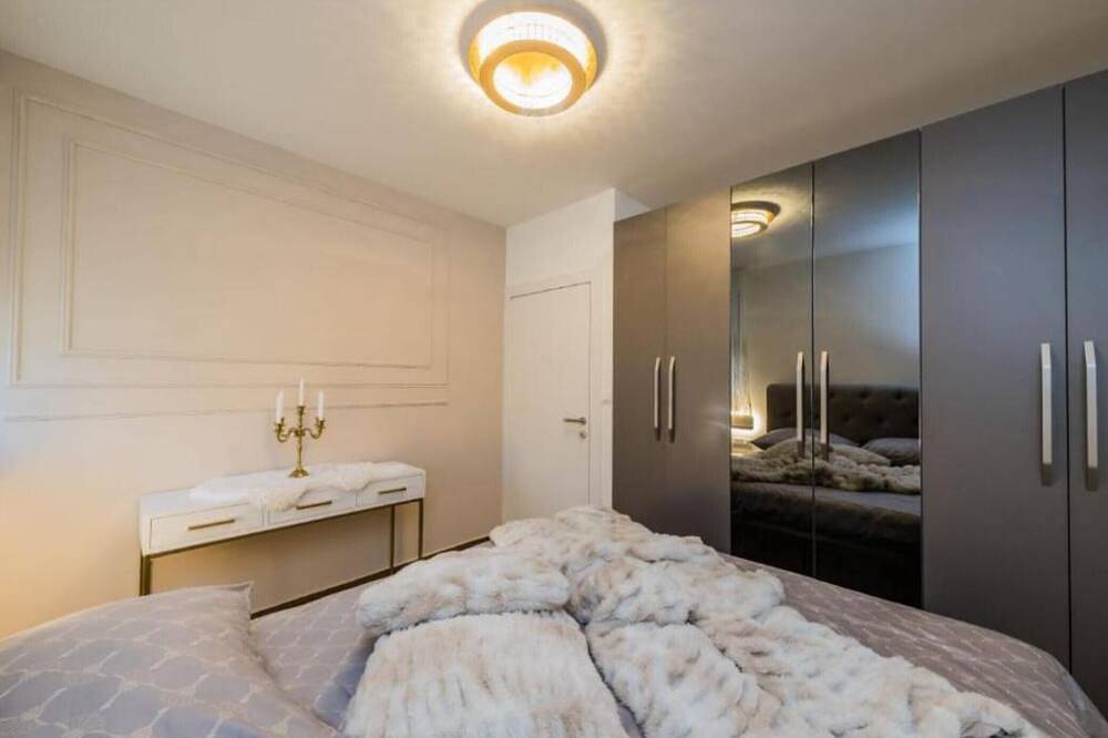 Ganze Wohnung, Two Bedroom Apartment in Sinj, Dalmatinisches Zagora