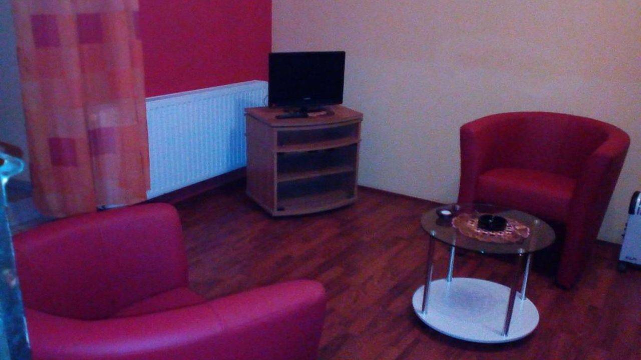 Ganze Ferienwohnung, Ferienwohnung für 2 Personen (35 m²) in Osijek in Osijek-Baranja