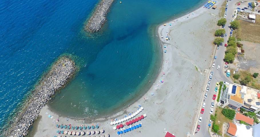 Location de vacances pour 4 personnes, avec jardin, adapté aux familles à Calamata - 3