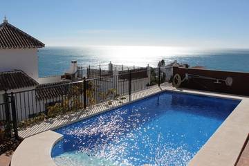 Casa Rural para 10 Personas en Urbanización Ladera del Mar, Nerja, Foto 2