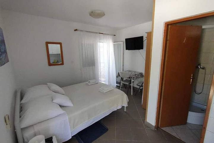 Ganze Wohnung, Apartments Blaža - Studio Apartment in Prvić Luka (Kroatische Adria), Prvić Luka