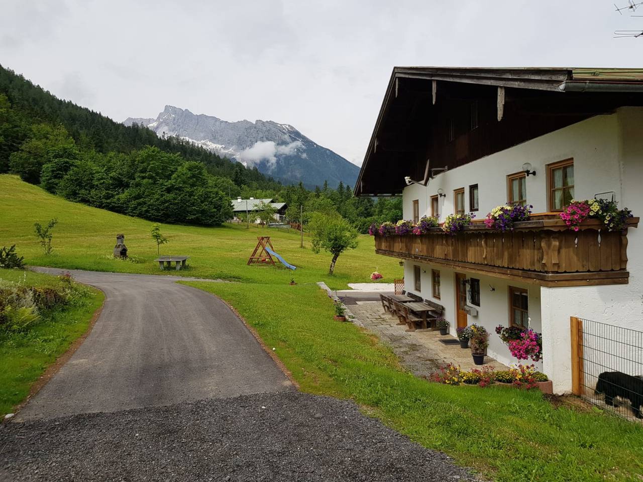 Ganze Ferienwohnung, Ferienwohnungen Hammerstiel - Ferienwohnung Watzmann, 2 Personen, Balkon mit herrlichem Bergblick, 45 qm in Schönau am Königssee, Berchtesgadener Alpen