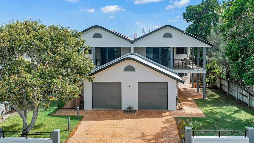 Holiday home for 7 people, with balcony in Rainbow Beach