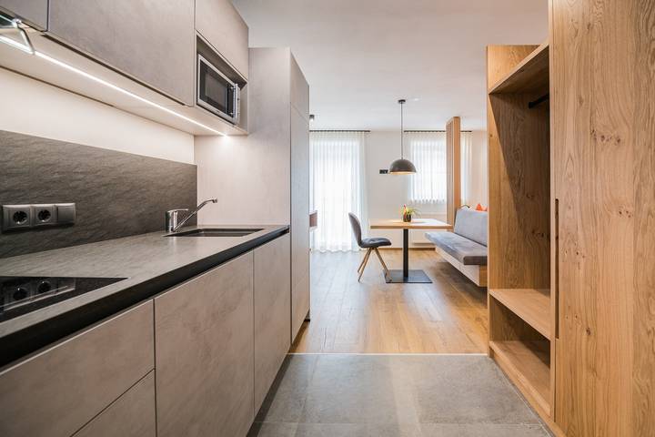 Entire studio, Studio 'Kuenz Dolomites 2' with Mountain View, Garden & Wi-Fi in Vierschach, Innichen