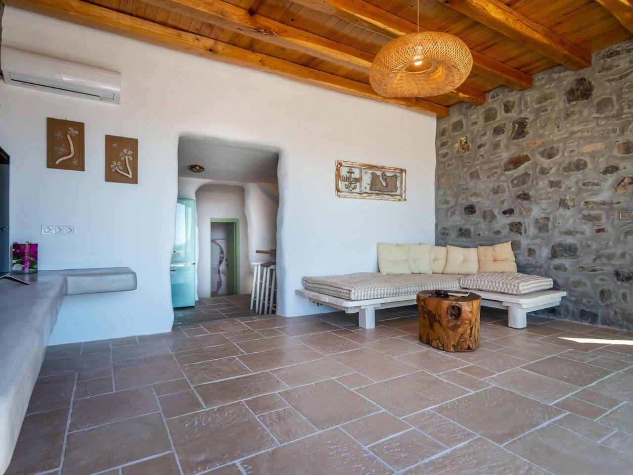 Petra Residence Mini Pool Spa Milos in Milos