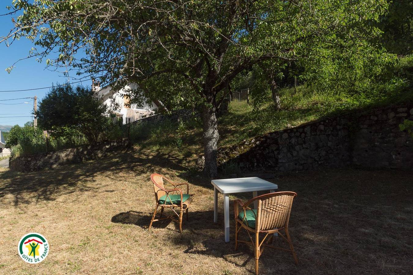 Casa rural a orillas del río con aparcamiento y jardín, a 2,5 km de Le Drac in Saint-Laurent-en-Beaumont, Parque Nacional de los Ecrins