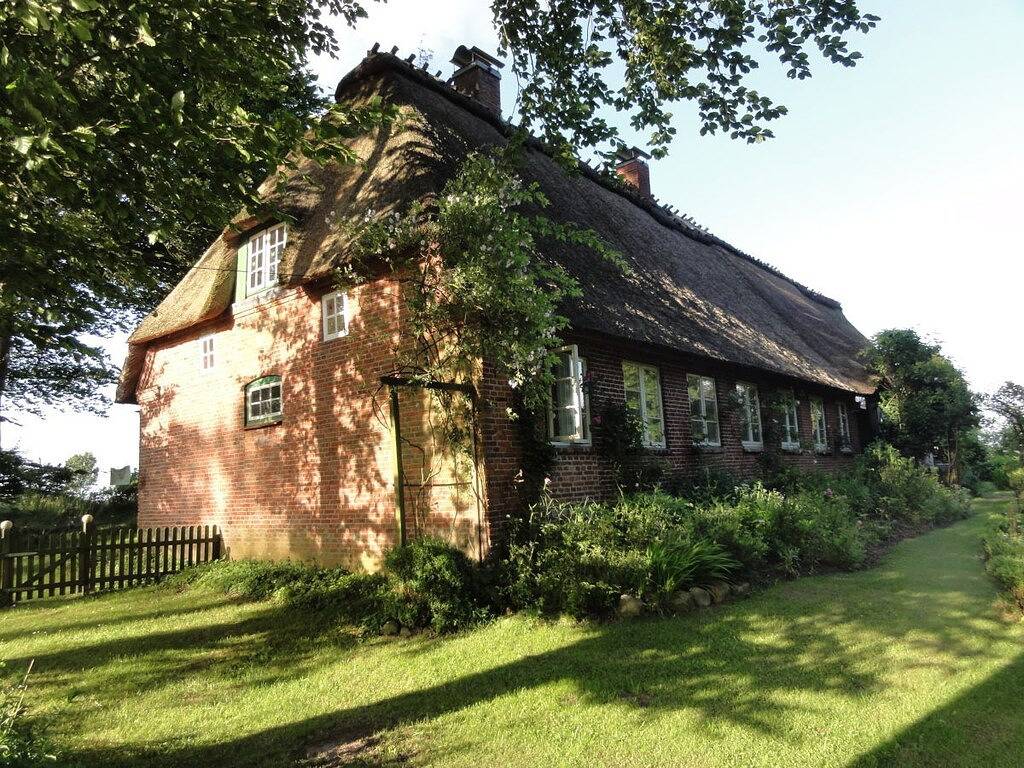 Ganze Wohnung, Ferienhaus Romantisches Reetdachhaus in Schnarup-Thumby, Grünes Binnenland
