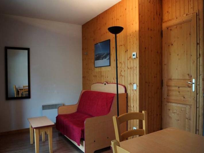 Gîte pour 4 personnes, avec piscine à Saint-Jean-d'Arves - 2