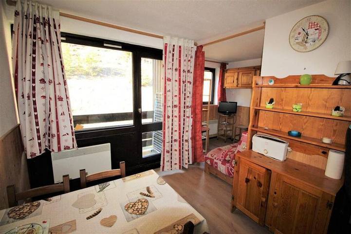 Ganze Wohnung, 250m from ski slopes, 4th floor, balcony, tv, 25m², La Norma in La Norma, Villarodin-Bourget