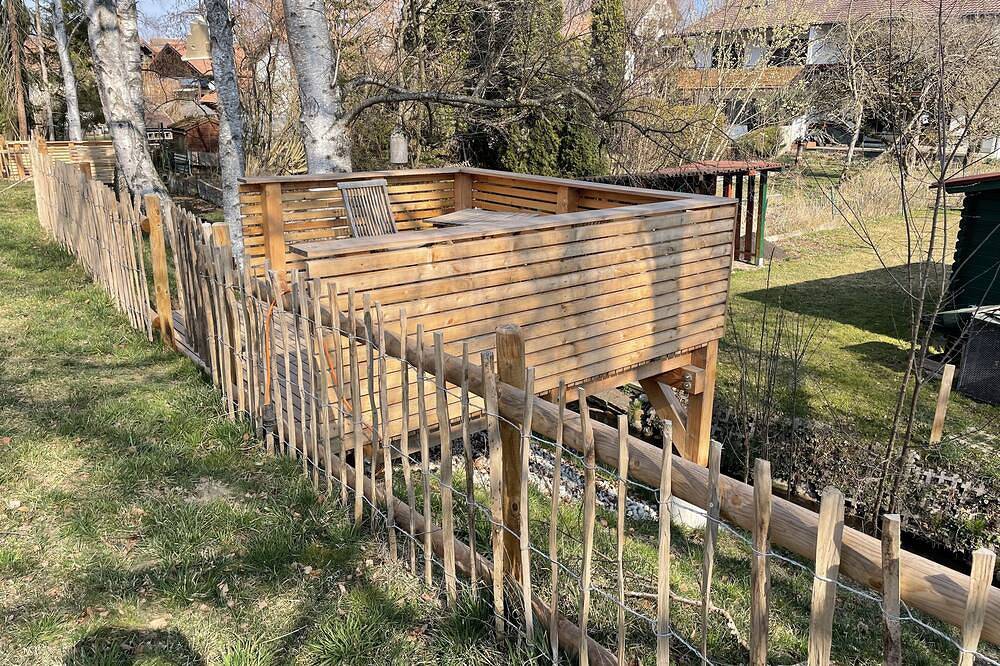Entire apartment, Bright basement apartment within walking distance of Wörthsee in Wörthsee, Ammersee