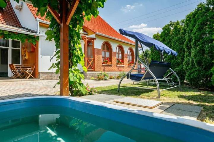 Ferienwohnung für 5 Personen, mit Garten und Pool - 1