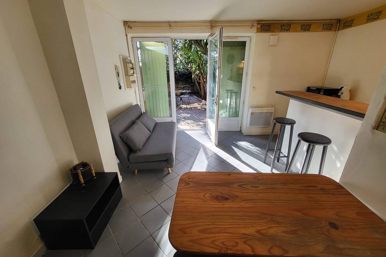 Studio entier, Studio de 24m² avec Petit Patio arboré in Avignon, Vaucluse