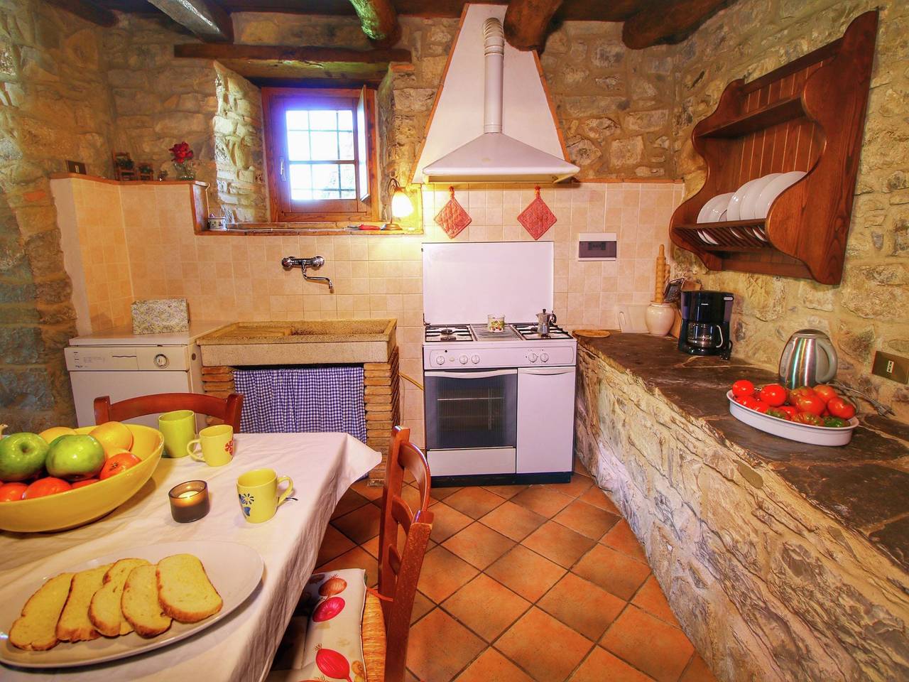 Bauernhaus mit Pool, Ortignano in Ortignano Raggiolo, Valdarno