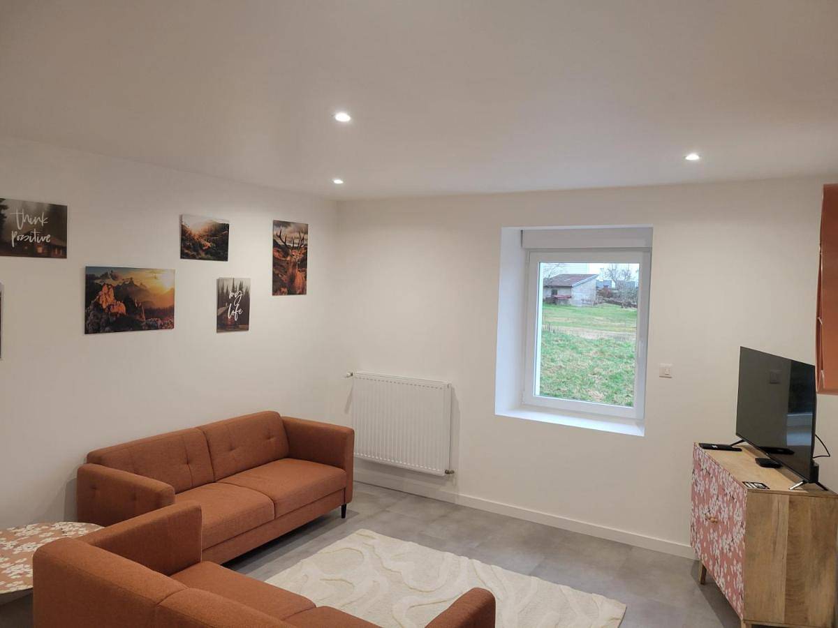 Appartement entier, Three-Bedroom Apartment in Laveline-devant-Bruyères, Région d'Épinal