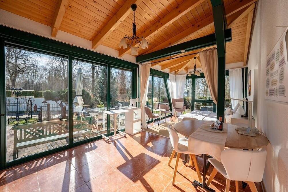 Ganze Wohnung, Seezeit. Studio Rosengarten – Terrasse & Weitblick, mehr als nur Urlaub in Bad Saarow, Dahme-Seengebiet