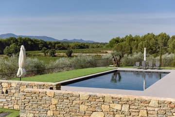 Maison de vacances pour 2 personnes, avec piscine ainsi que vue et jardin dans les Bouches-du-Rhône
