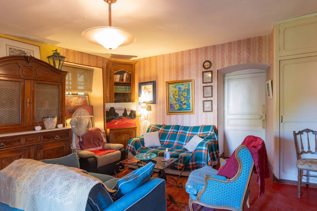 Appartement entier, Appartement 'De Charme' avec terrasse privée, jardin partagé et Wi-Fi in Ruoms, Ardèche