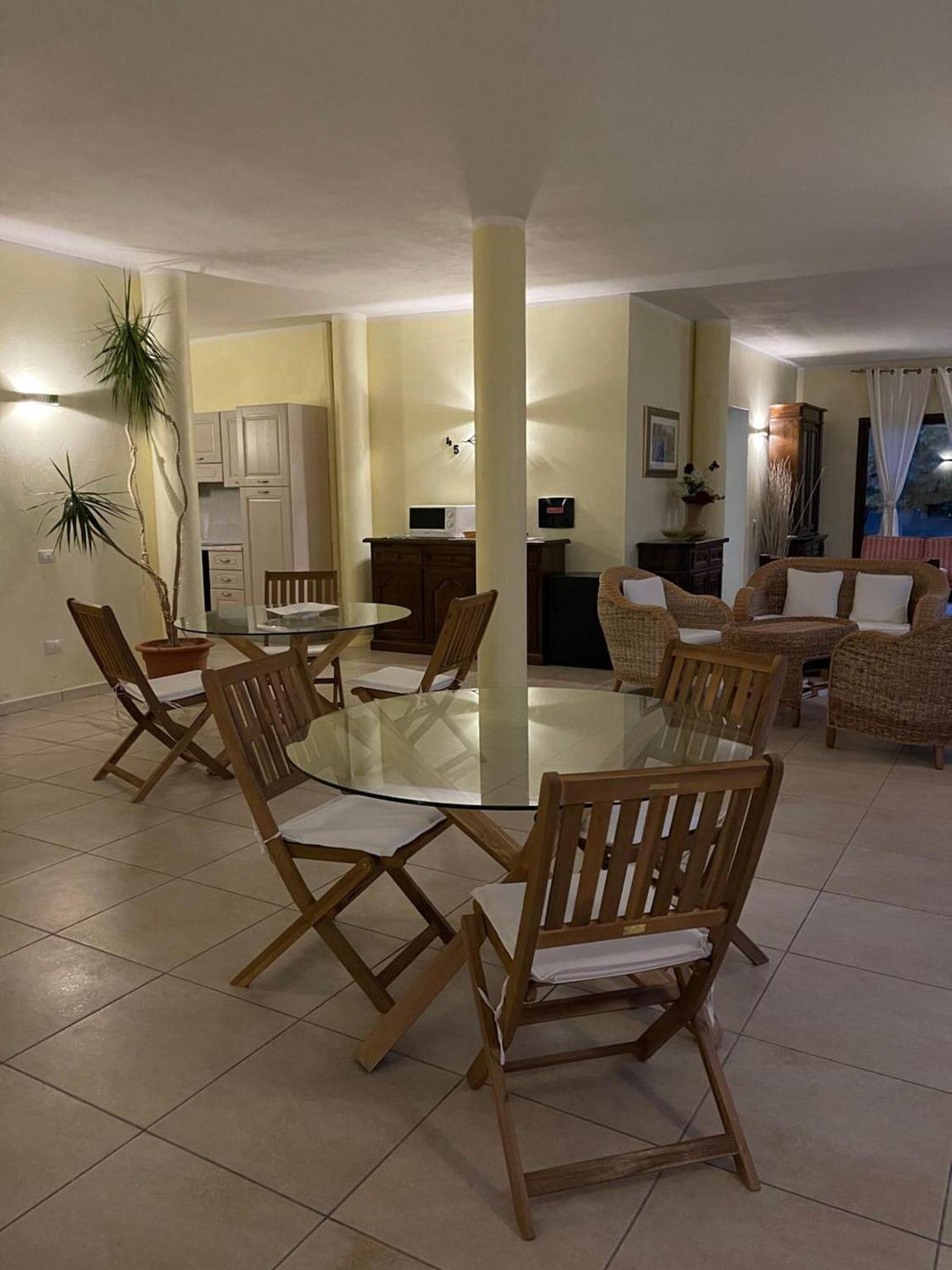 Villa Nuragica - Stanza con bagno privato e vista piscina in Nuraxi Figus, Gonnesa