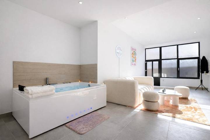 Gîte pour 2 personnes, avec jacuzzi à Villeneuve-sur-Yonne - 4