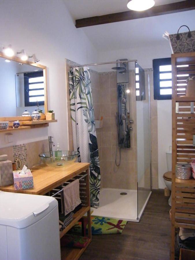 Location de vacances pour 4 personnes, avec jardin et piscine à Saint Gilles les Hauts - 2